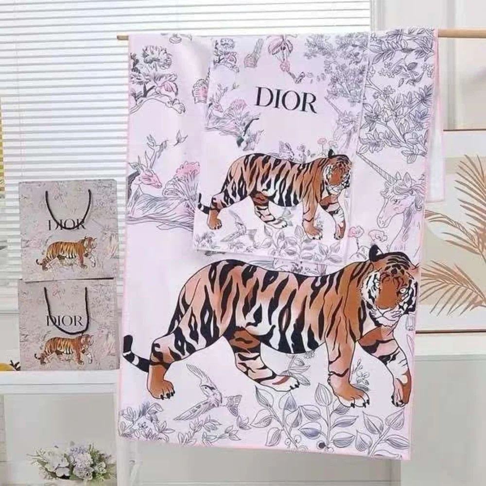 Fashion Inspired Item (TOWEL SET) Bin# 3
